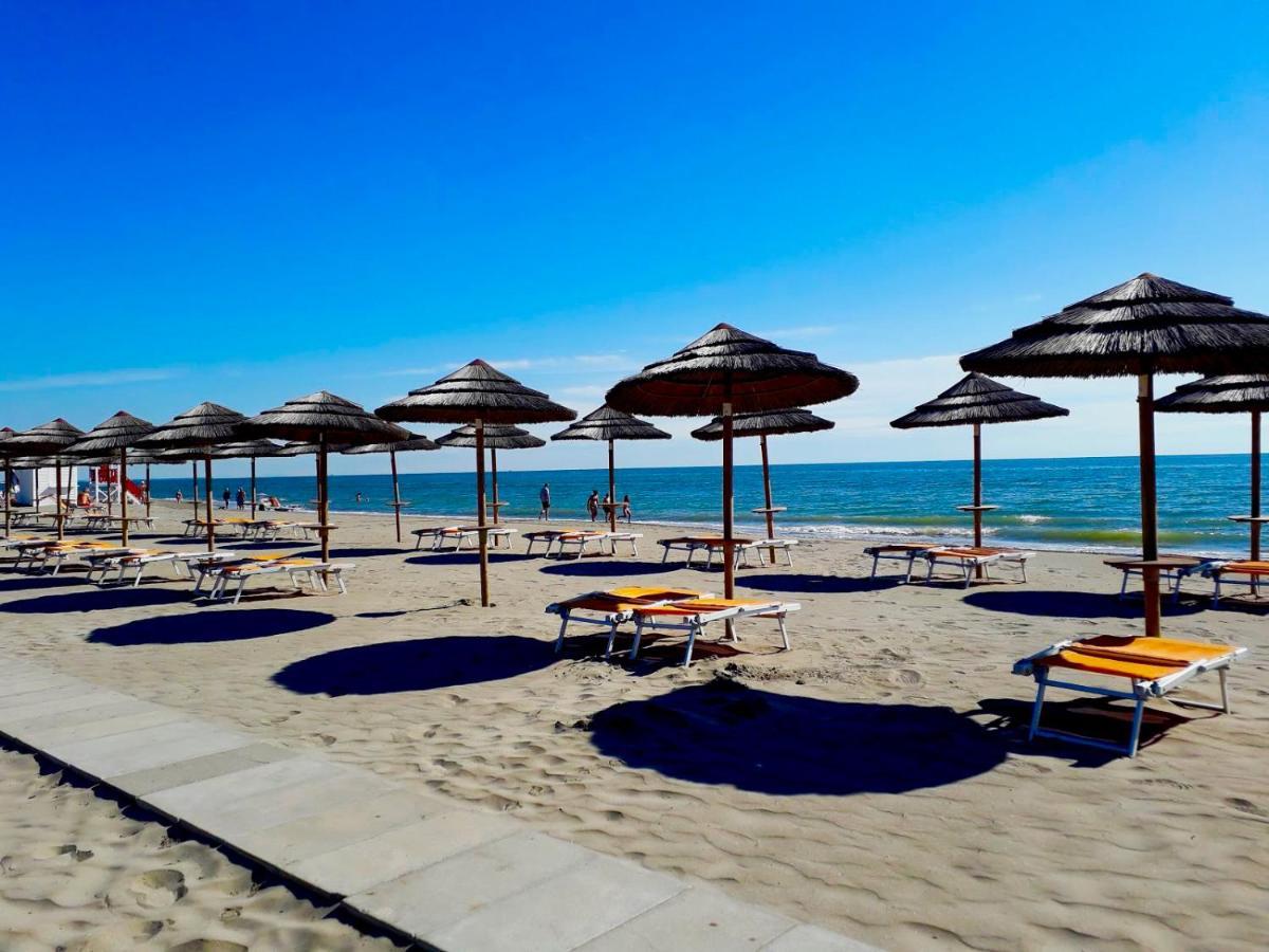 Dena Chalets - Lido Di Spina At The Beach Lido di Spina Exterior photo